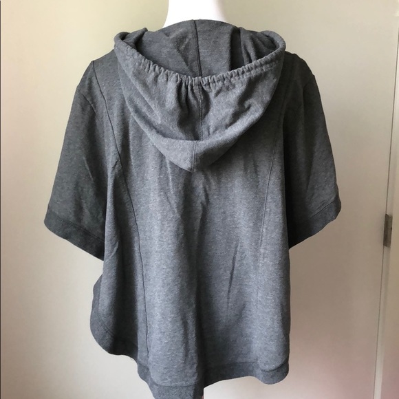 Balance collection zip sweatshirt. Flutter sleeves - Picture 3 of 5